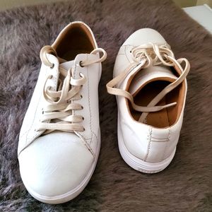 Cole Haan White Sneaker Size 6